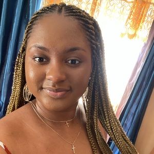 Meet your Posher, Celina